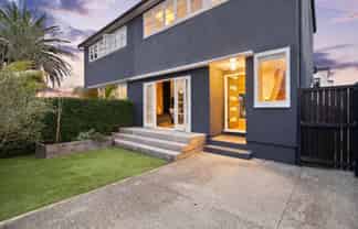 1092 Great North Road, Point Chevalier