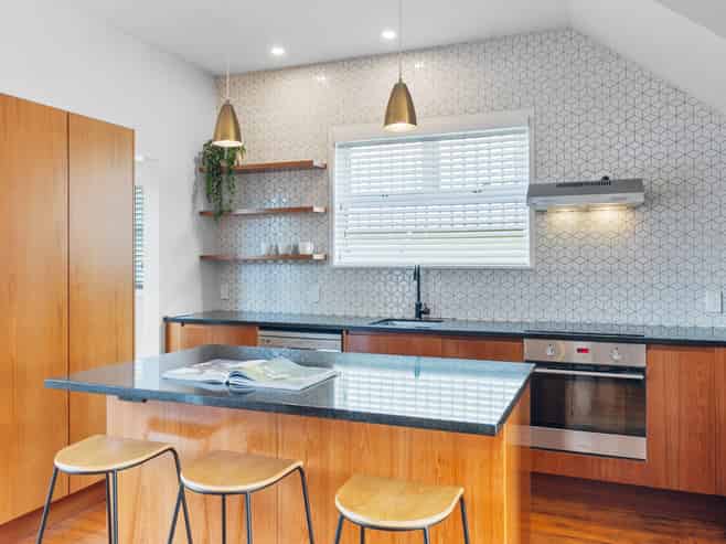 1092 Great North Road, Point Chevalier