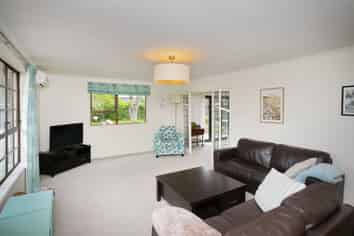 5 Aratoro Place, Mount Pleasant