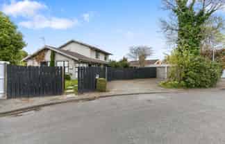 1 Sycamore Lane, Sockburn