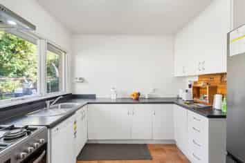 2/12 Quona Avenue, Mount Roskill