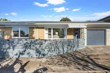 2/12 Quona Avenue, Mount Roskill