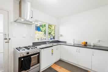 2/12 Quona Avenue, Mount Roskill