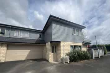 2 Gary John Lane, Dinsdale