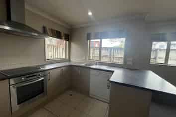 2 Gary John Lane, Dinsdale