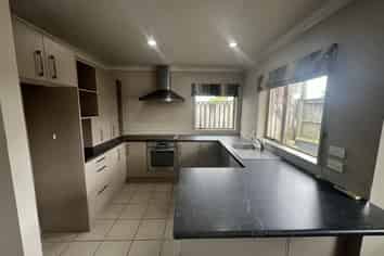 2 Gary John Lane, Dinsdale