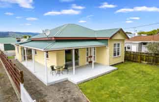 24 Domain Road, Otaki
