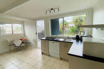 1/125 Brightside Road, Stanmore Bay