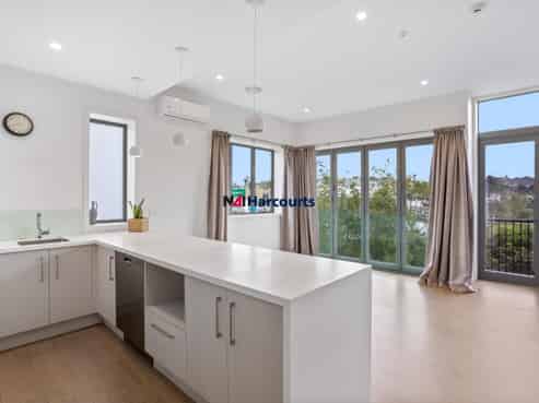 Sun Drenched Live and Work Unit