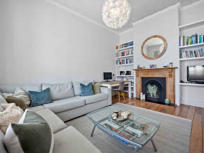 24 Roslyn Terrace, Devonport