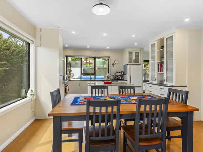 24 Ranui Terrace, Tawa
