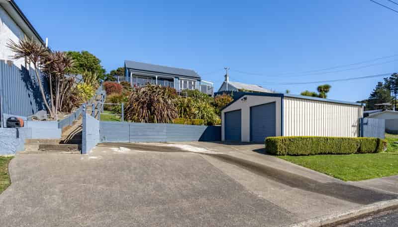 36 Theodore Street, Bluff