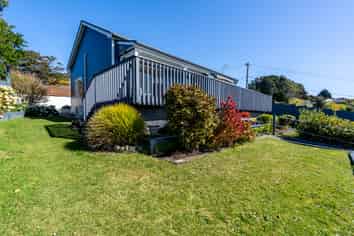 36 Theodore Street, Bluff