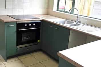 285 Mahia Road, Weymouth