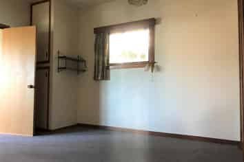 61 Queens Road, Stepneyville