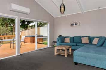 44B Lilburn Crescent , Massey