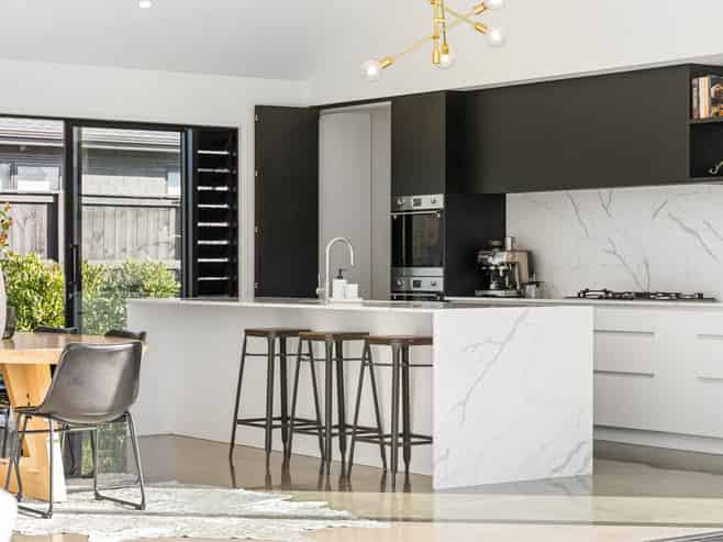 8 Benjamin Place, Clevedon