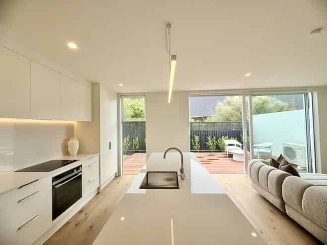 196-198 Main Road, Redcliffs