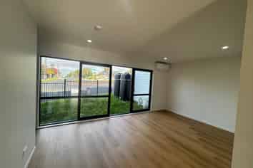 4/1 Hollinbrigg Place, Manurewa