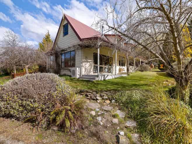 35 Mountain View Road, Dalefield