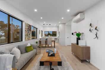 937C Whangaparaoa Road, Manly