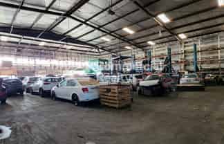 Cheap Otahuhu High Stud Warehouse + Yard