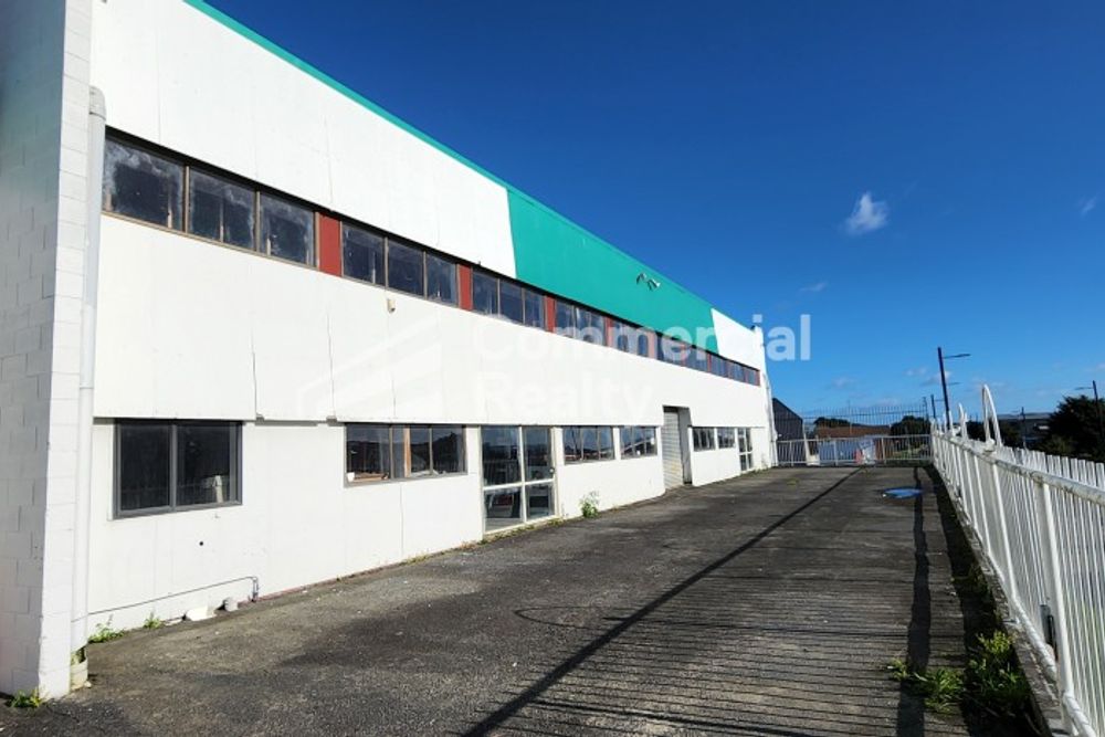 Cheap Otahuhu High Stud Warehouse + Yard - View 3