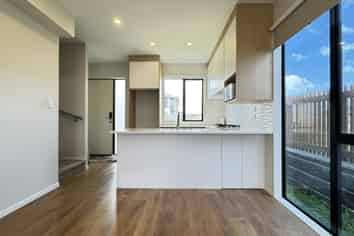 2 Freshland Drive, Flat Bush