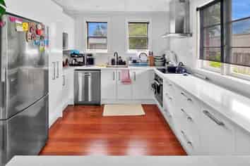 11A Fruitvale Rd, New Lynn