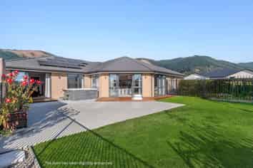 14 Huntaway Close, Stoke