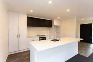 6 Cherry Tree Place , Southbridge