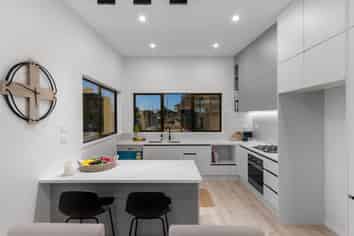 937D Whangaparaoa Road, Manly