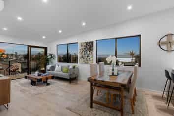 937D Whangaparaoa Road, Manly