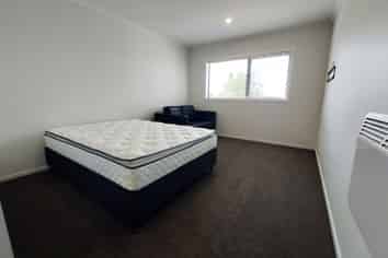 8C/150 Te Rapa Road, Beerescourt