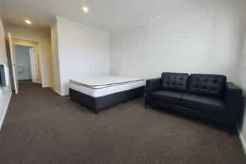 8C/150 Te Rapa Road, Beerescourt