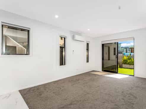2/3 Johnston Grove, Taita
