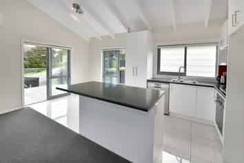 564 Whangaparaoa Road, Stanmore Bay