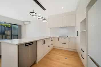 11 Paku Lane, Mount Wellington