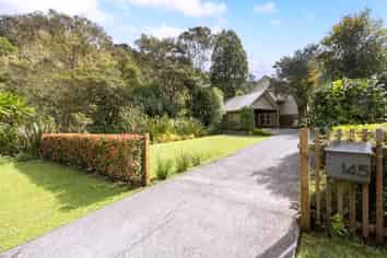 145 Woodlands Park Road, Titirangi