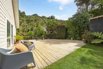 145 Woodlands Park Road, Titirangi