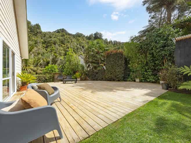145 Woodlands Park Road, Titirangi