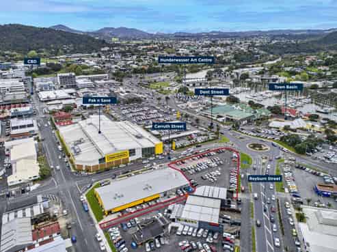 Dominate the city - triple street frontage