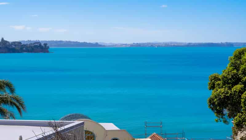 2/48 Churchill Road, Murrays Bay
