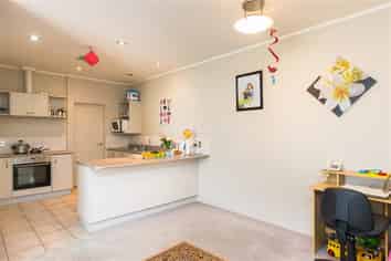 6/2D Queen Street, Palmerston North Central