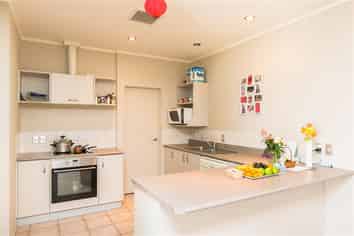 6/2D Queen Street, Palmerston North Central