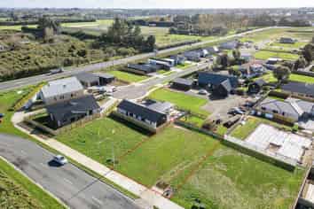 7 Silverwood Lane, Leamington