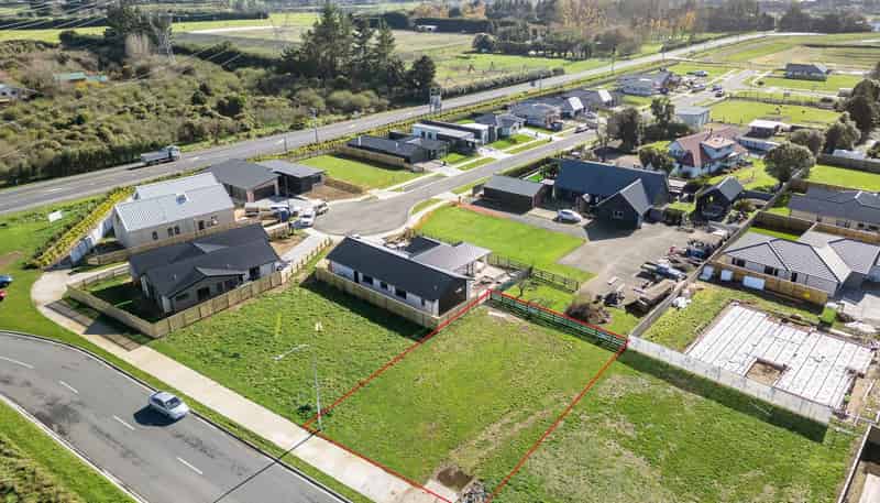 7 Silverwood Lane, Leamington