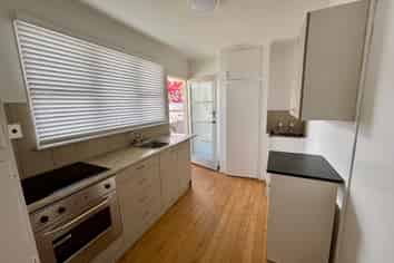 1/104 Exmouth Road, Northcote