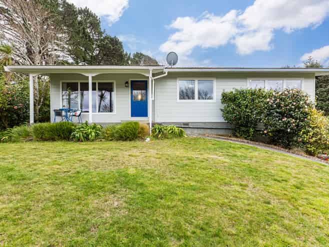 25 Palm Grove, Belmont