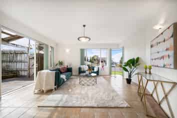 26 Tirohunga Drive, Henderson